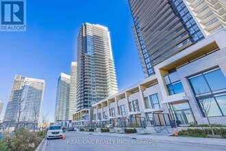 Building Photo - 95-3295 McMahon Dr