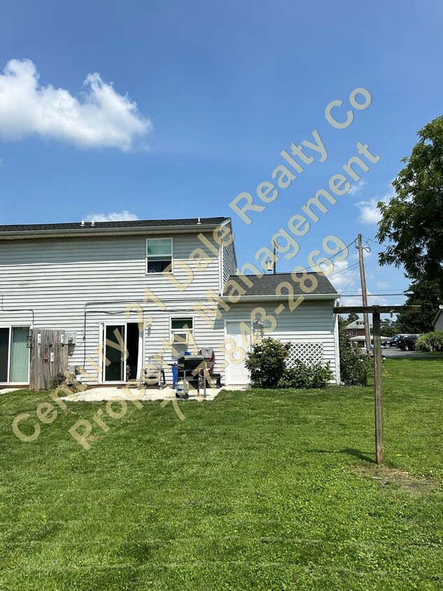 Foto del edificio - 2 Bedroom home with a 1 Car garage and Fla...