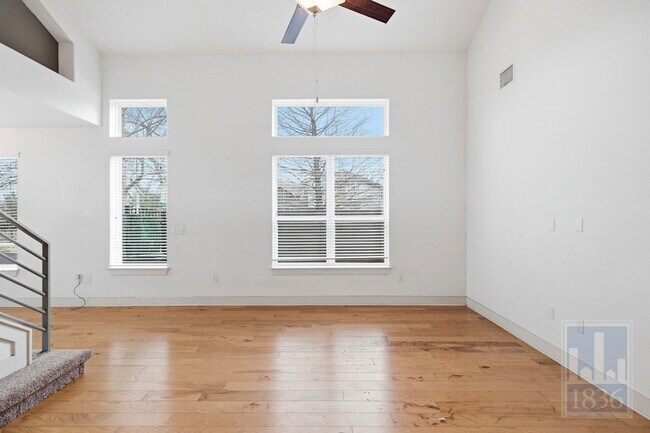 Building Photo - 5901 Rubicon Run