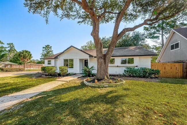 Building Photo - 23130 Bayleaf Dr