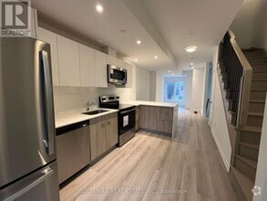 Building Photo - 17 CALAMINT Ln