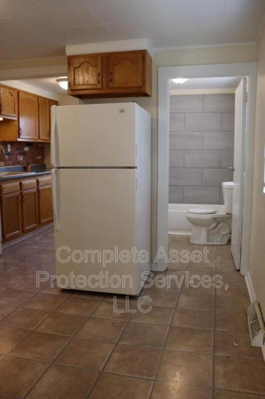 Building Photo - 718 Turner St