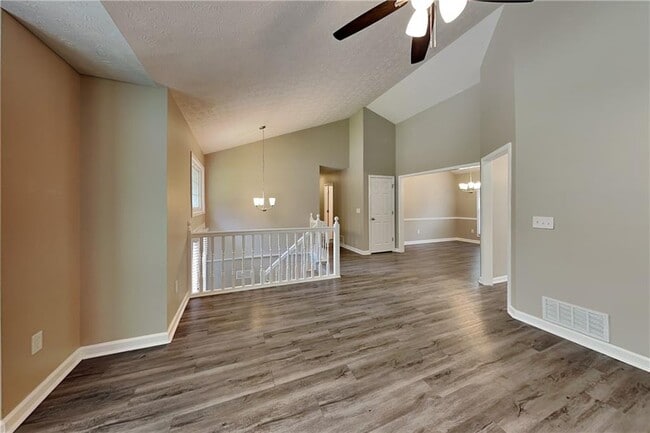 Building Photo - 629 Glendale Forest Dr