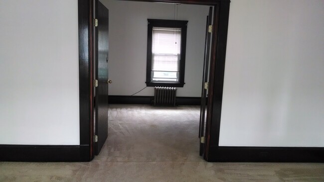 Front bedroom - 2151 Broadview Rd