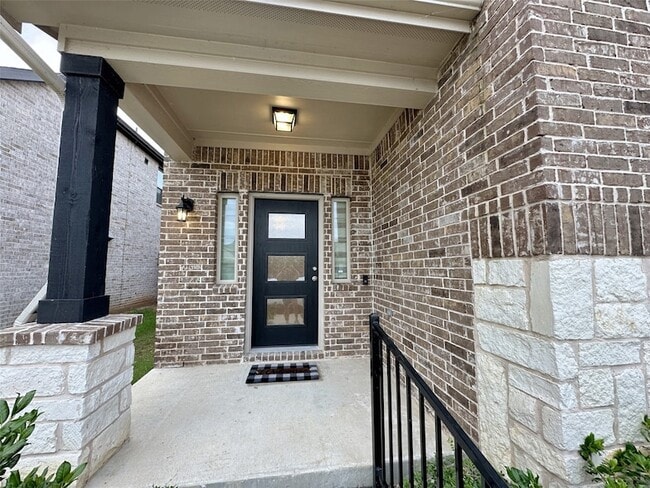 Building Photo - 2021 Meliana Dr