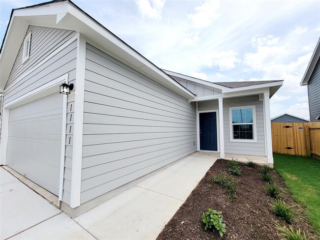 Foto del edificio - 1111 Cattail Ln