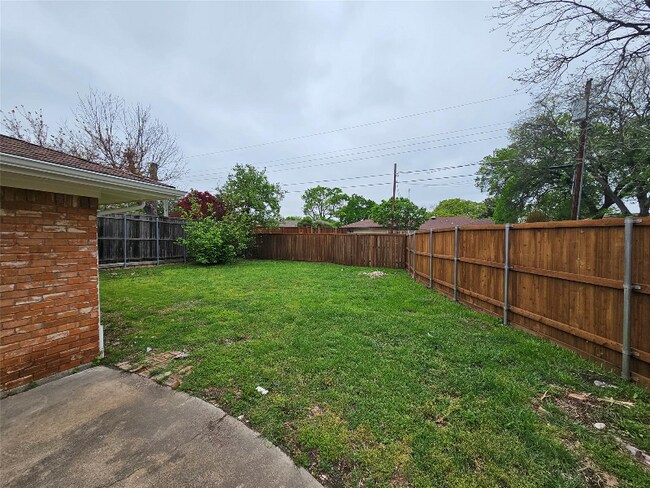 Foto del edificio - 2905 Brookview Dr