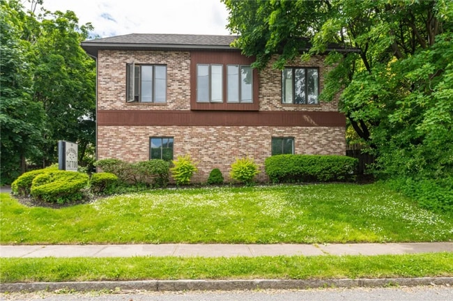 Building Photo - 241 Norris Dr