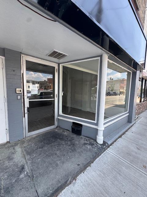 Foto principal - 30 E Main St