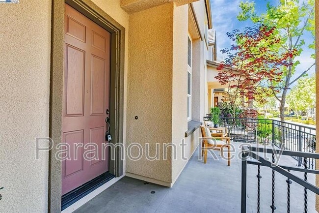 Foto del edificio - 6313 Byron Ln