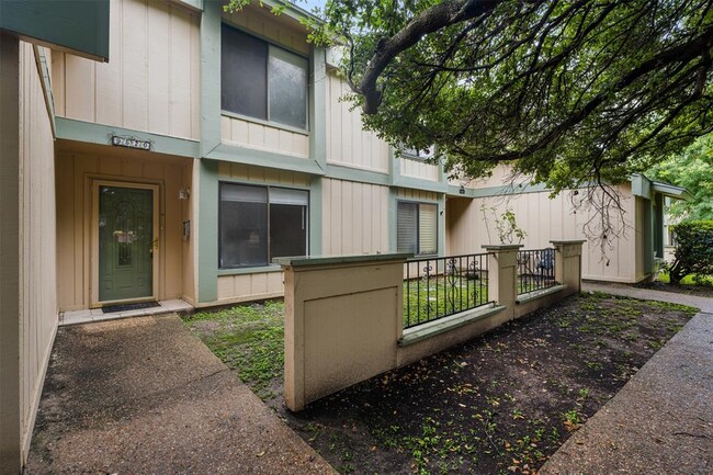 Foto del edificio - 9520 Quail Village Ln