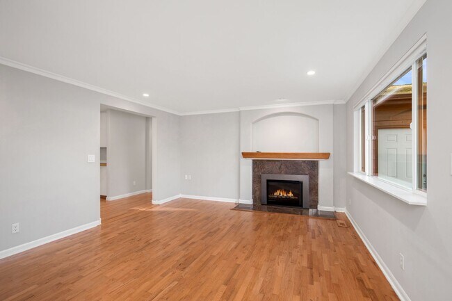 Foto del edificio - Beautifully remodeled rambler in Finn Hill