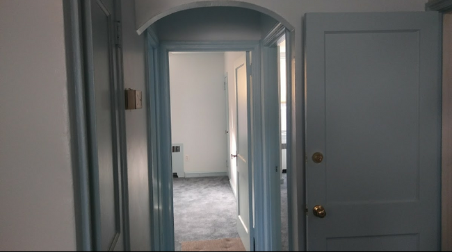 Let's take a walk down the hall - 334 Richfield Rd