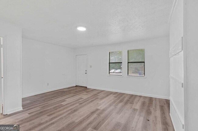 Foto del edificio - 200 Tanglewood Dr