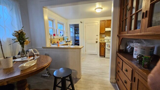 Foto del edificio - 12 Gerald Rd