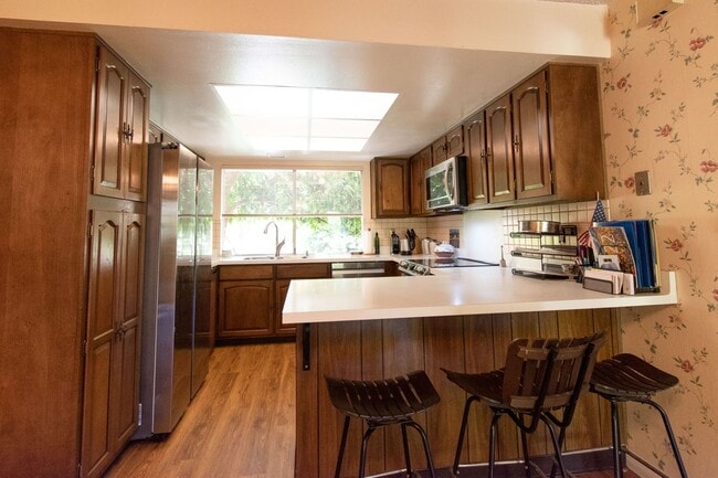 Building Photo - Spacious and Bright Townhome in Amazing Park like Community with Cupertino Schools and Large 2 Ca...