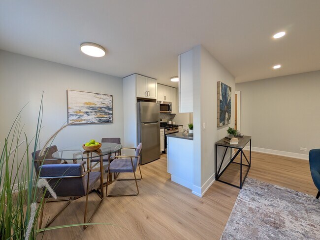 Foto del edificio - 531 W Aldine Ave