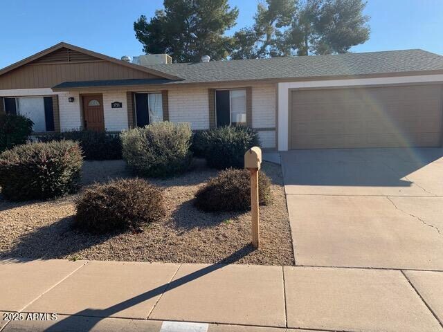 Foto principal - 3753 E Charter Oak Rd