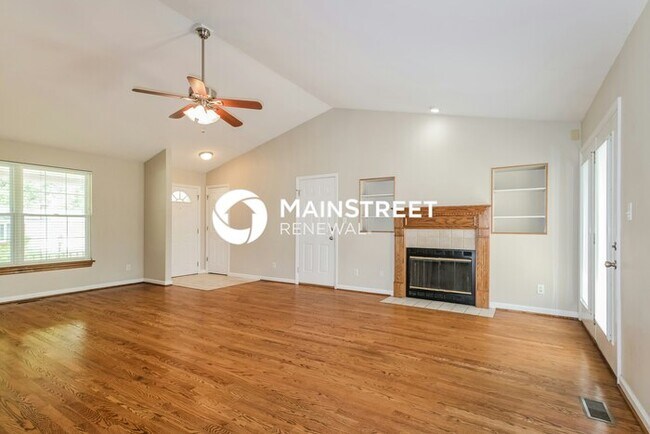 Building Photo - 3 Bedroom Pet-Friendly Home in Florissant,...