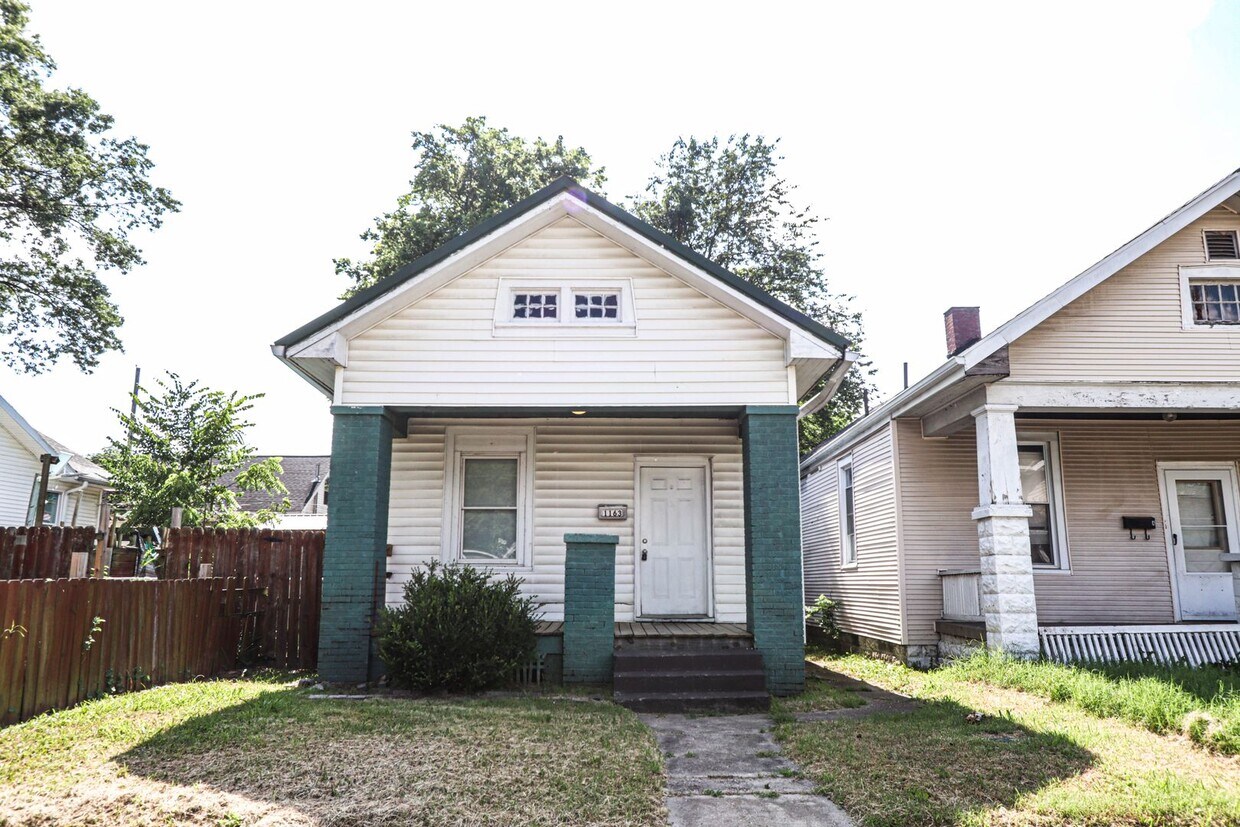 Foto principal - Just updated 2 bed 1 bath