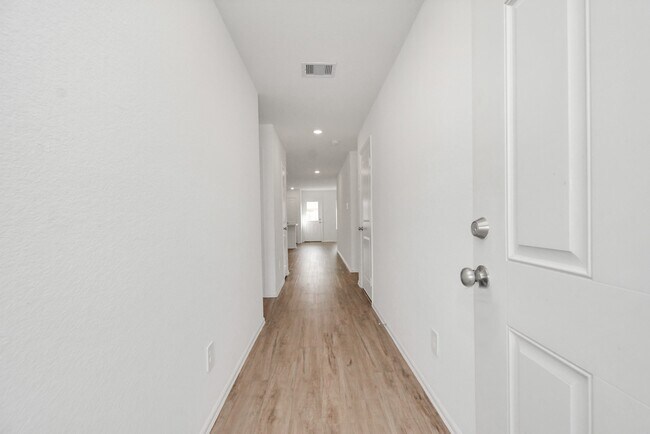 Building Photo - 24207 Becker Hollow Ln