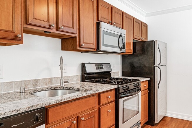 Building Photo - Cozy Studio in Cheesman Park, with Washer ...