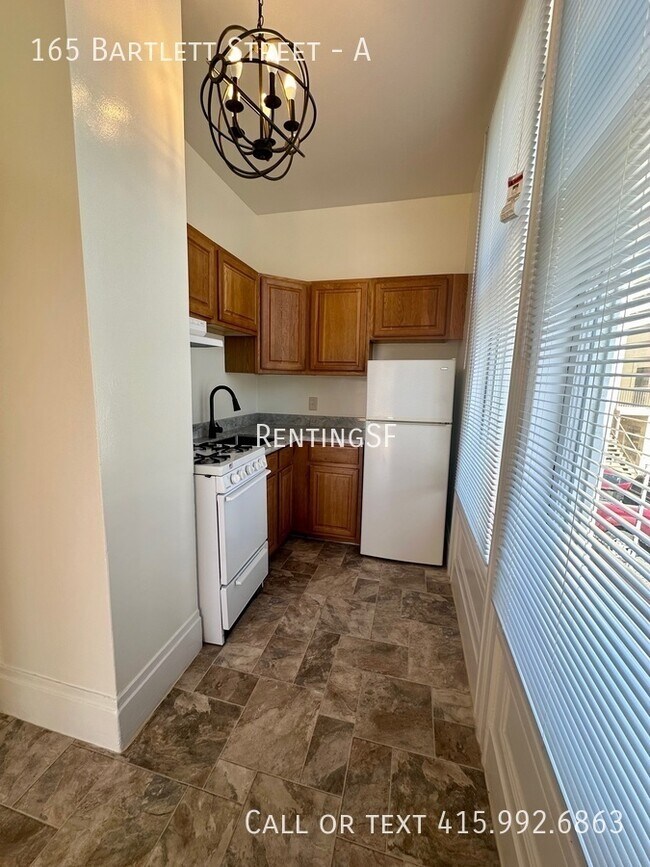 Building Photo - Charming Studio Unit in the Heart of San F...