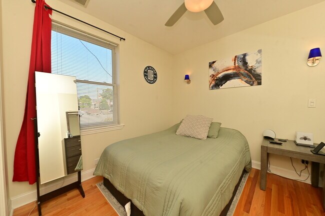 Foto del edificio - 3350 W Grace St