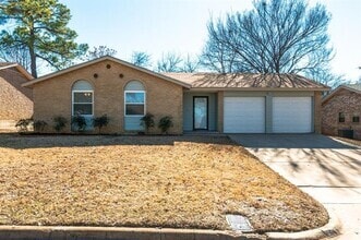 Building Photo - 611 Johns Dr