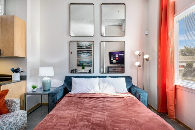 Building Photo - 1710 S McClellan St