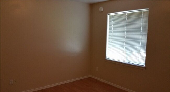 Building Photo - 5786 Portal Way - 102