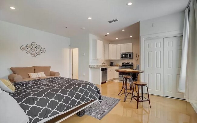 Foto del edificio - 947 N Ormewood Park Dr SE