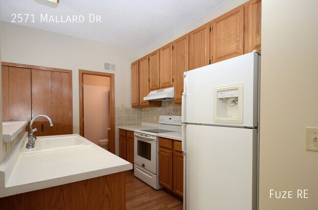 Foto del edificio - 2571 Mallard Dr