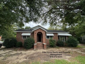 Building Photo - 3583 Napier Ave