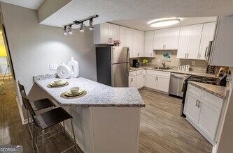 Building Photo - 2845 Holcomb Bridge Rd