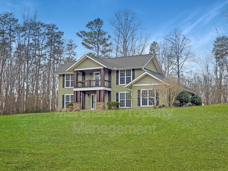 Foto principal - 1114 Pine Log Ford Rd