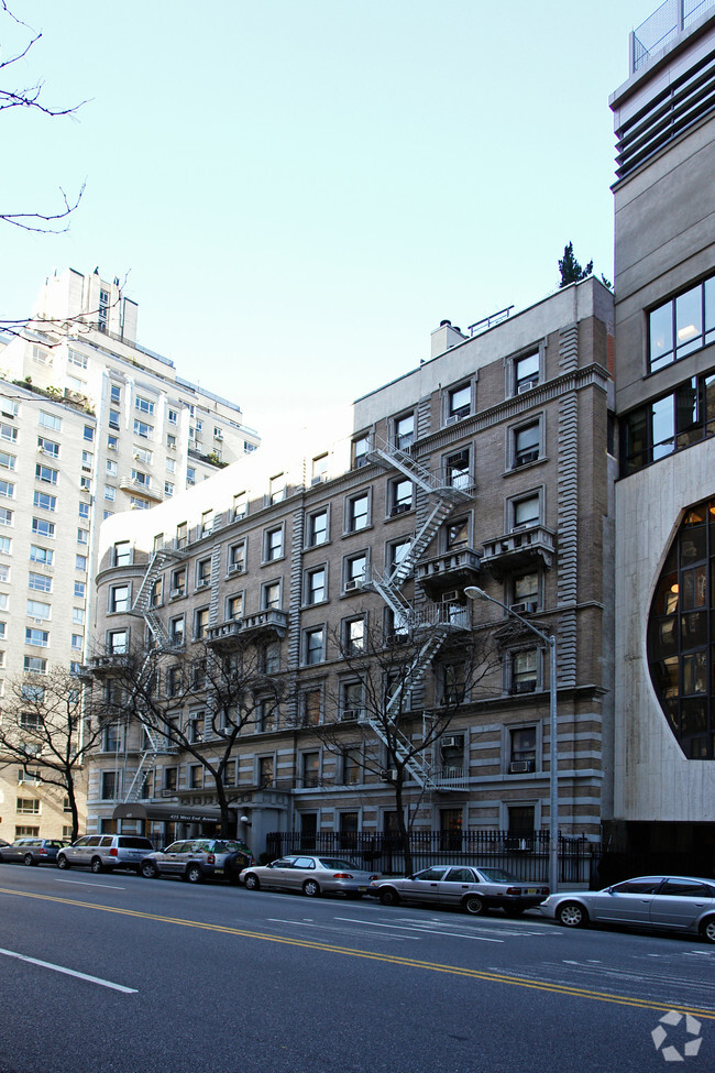 Building Photo - 425 West End Ave