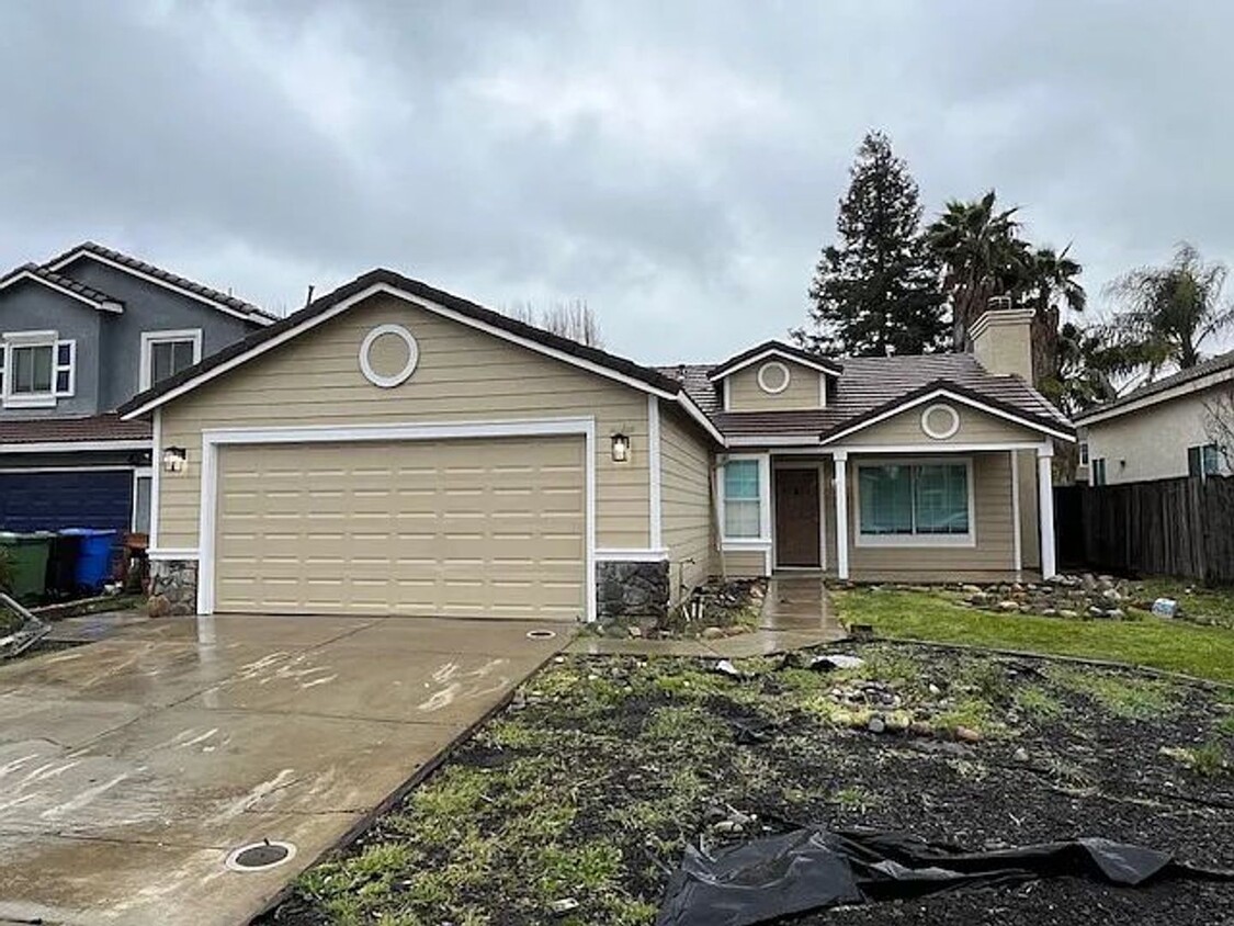 Primary Photo - 3 bedroom 2 bath, Heart of Elk Grove