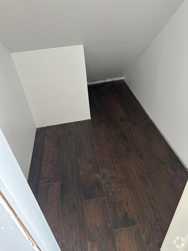 Apartments under 1,400 in Stratford CT 2 Rentals