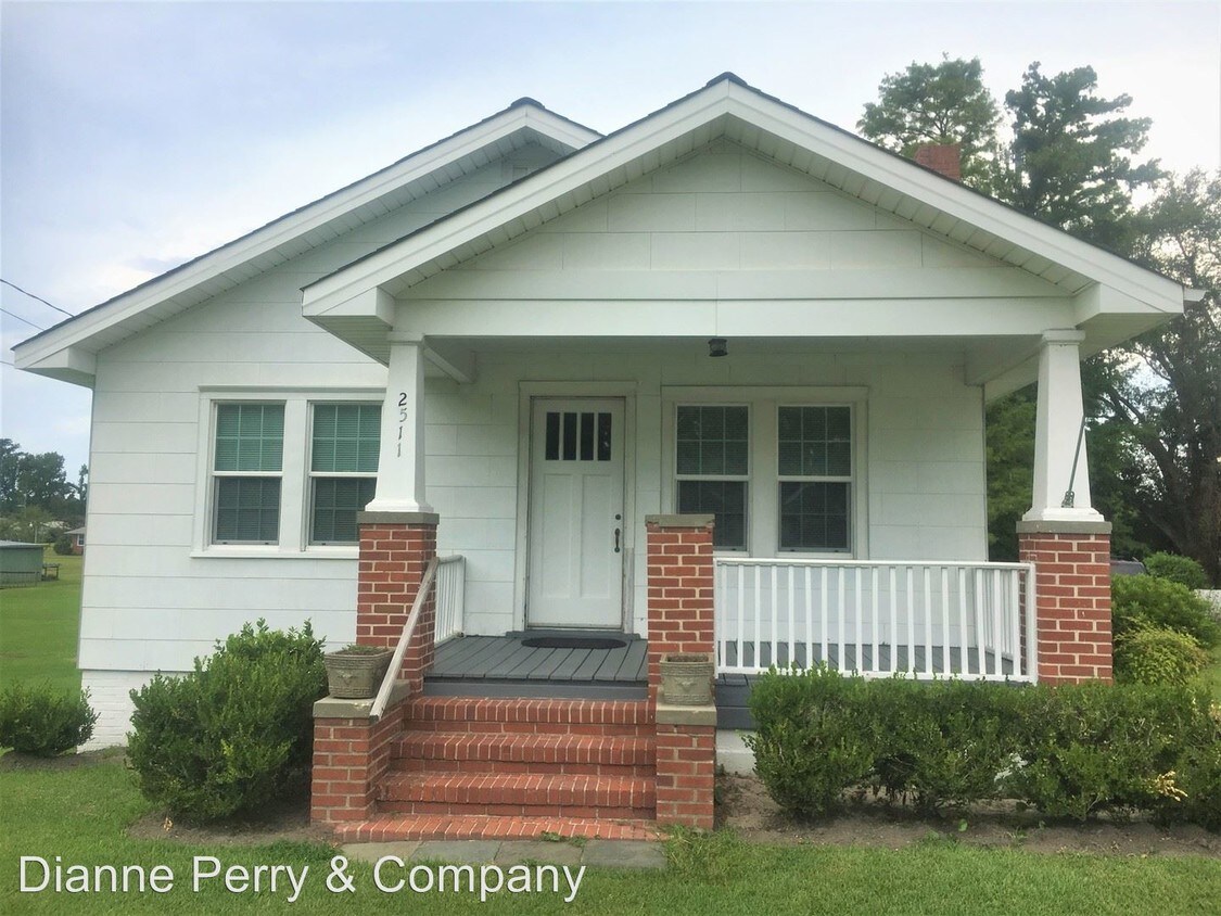 Primary Photo - 3 br, 1 bath House - 2511 Castle Hayne Rd