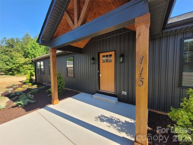 Building Photo - 115 Dorchester Ln