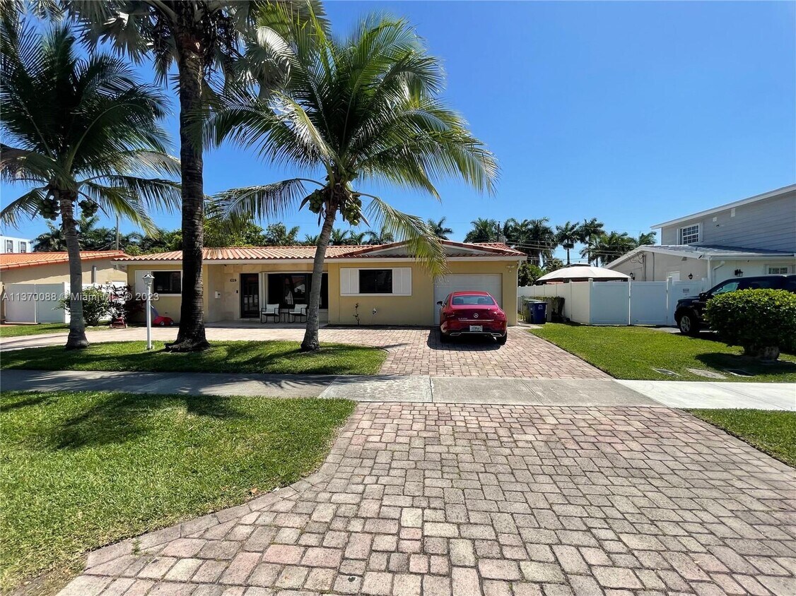 1024 NE 4th Ct., Hallandale Beach, FL 33009 House for Rent in