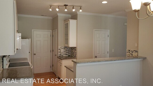 Building Photo - 3 br, 2.5 bath House - 1007 Red Hat Lane