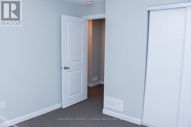Building Photo - 305 Eldorado Private