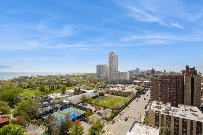 Foto del edificio - 5320 N Sheridan Rd