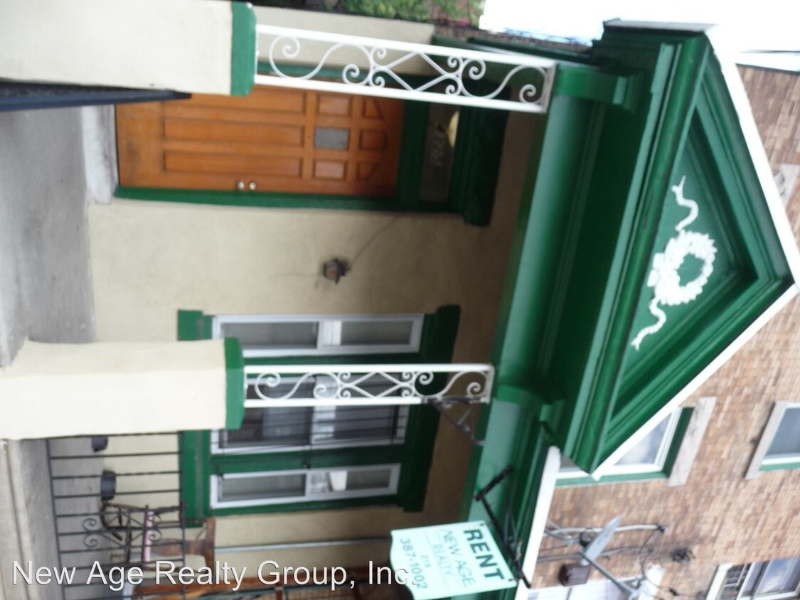 Primary Photo - 4325 Sansom St