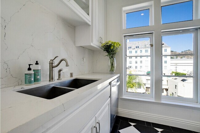 Vista desde la cocina - The Savoy Plaza