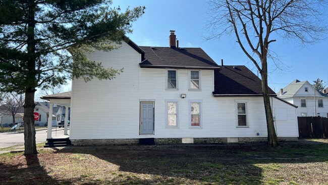 Building Photo - 143 Martz Ave