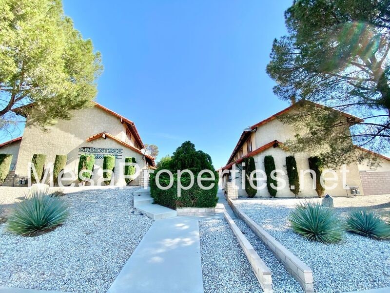 16790 Green Tree Blvd Unit 5, Victorville, CA 92395 Condo for Rent