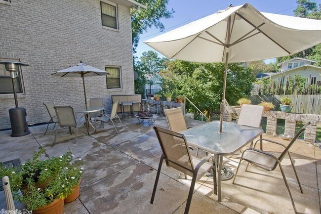 Building Photo - 1315 Kavanaugh, #7